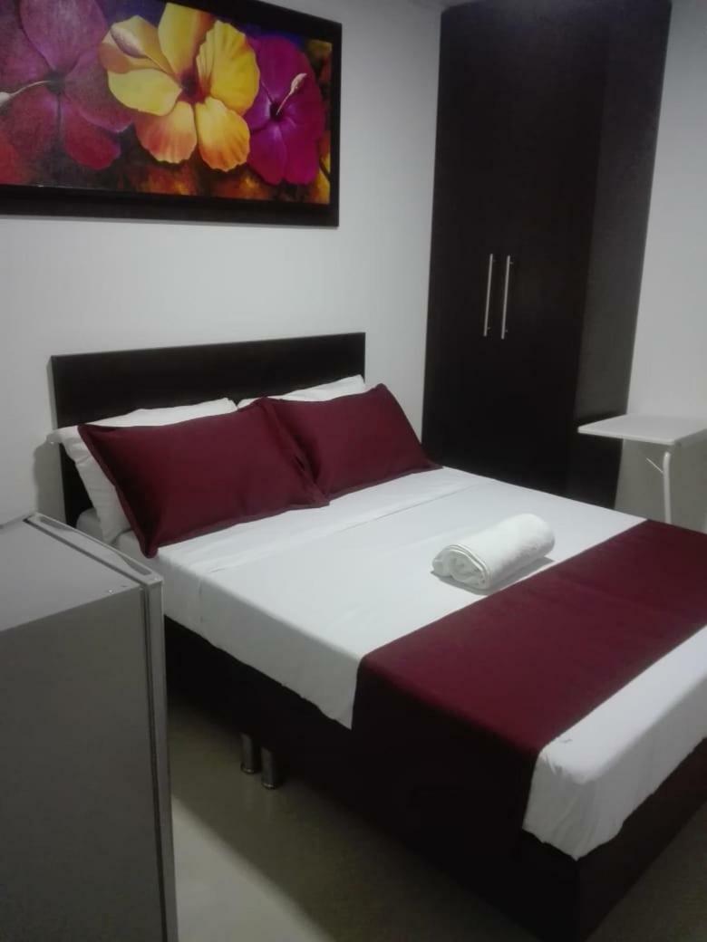 Hotel Giron Plaza Eksteriør bilde